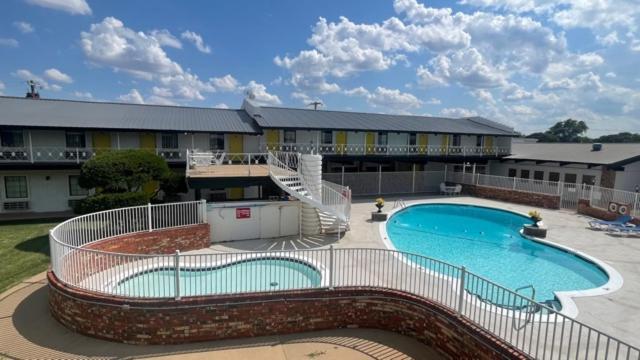 Friendship Inn Altus Esterno foto